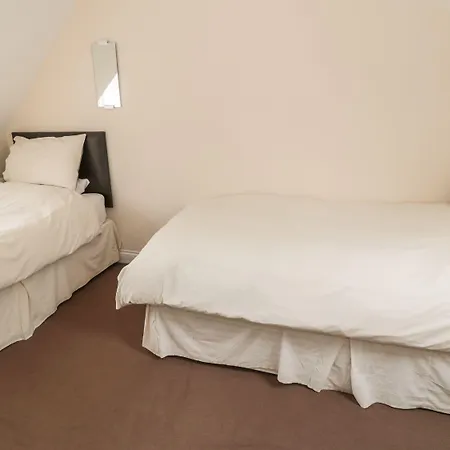 No 1 Hall Scalby (North Yorkshire)